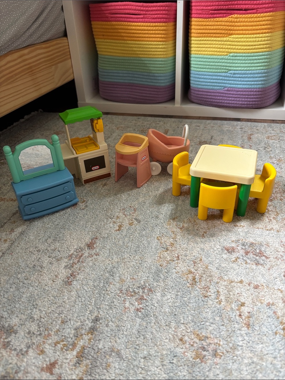 Little Tikes Dollhouse Furniture Set